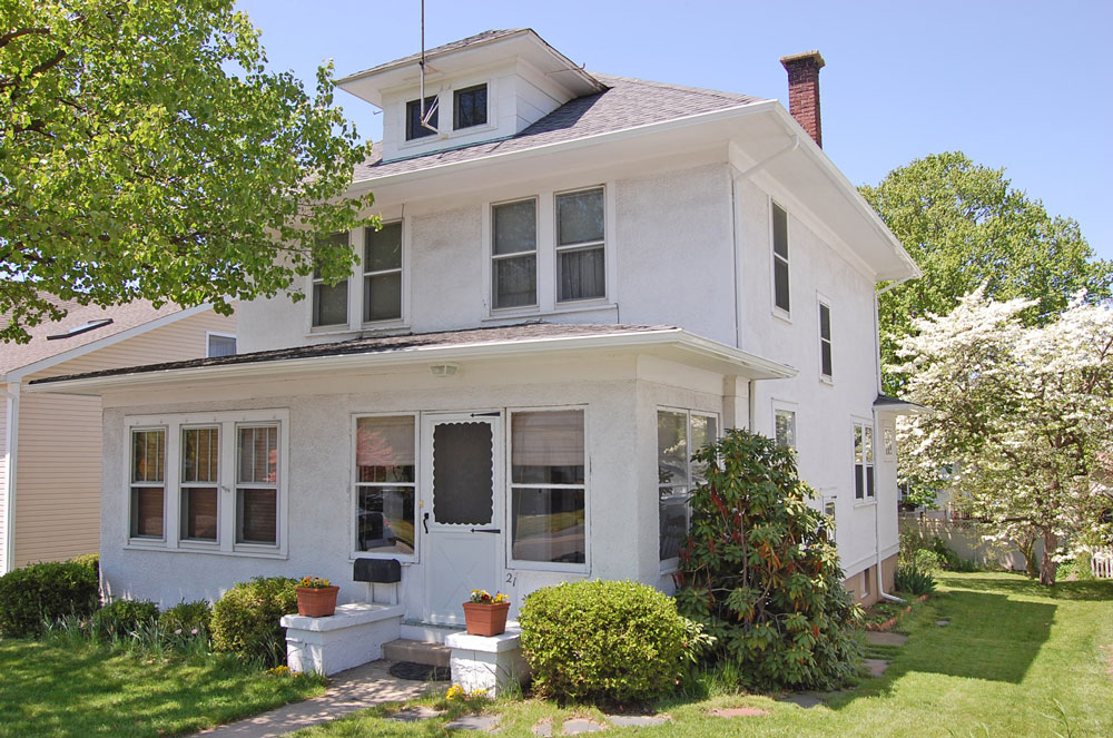 Colonial Home in Dover